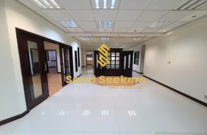 Office Space - Studio - 2 Bathrooms for rent in Al Ghaith Tower - Hamdan Street - Abu Dhabi