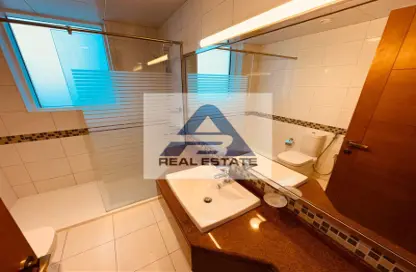 Bathroom image for: Apartment - 3 Bedrooms - 4 Bathrooms for rent in Sheikha Salama Tower - Khalidiya Street - Al Khalidiya - Abu Dhabi, Image 1