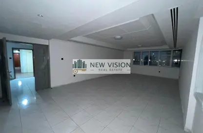 Apartment - 3 Bedrooms - 3 Bathrooms for sale in Blue Tower - Al Majaz 3 - Al Majaz - Sharjah Apartment - 3 Bedrooms - 3 Bathrooms for sale in Blue Tower - Al Majaz 3 - Al Majaz - Sharjah