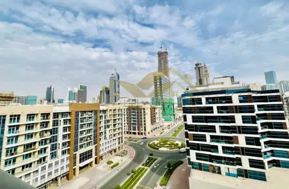 Apartment - 1 Bedroom - 2 Bathrooms for rent in Jumeirah Garden City - Al Satwa - Dubai