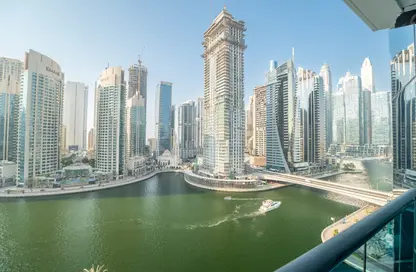 شقة - 2 غرف نوم - 3 حمامات للايجار في برج الزمان والمكان - دبي مارينا - دبي
