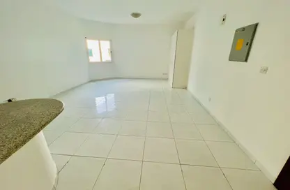 Apartment - Studio - 1 Bathroom for rent in Ahli Home - Oud Metha - Bur Dubai - Dubai