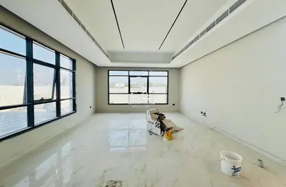 Villa - 5 Bedrooms - 7+ Bathrooms for rent in Khalifa City A - Khalifa City - Abu Dhabi