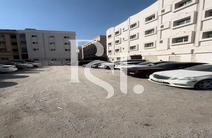 أرض - استوديو للبيع في مجمع مويلح - تجارية مويلح - الشارقة