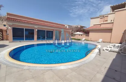 Villa - 2 Bedrooms - 4 Bathrooms for rent in Al Nahyan - Abu Dhabi