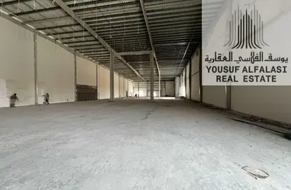 Warehouse - Studio - 4 Bathrooms for rent in Umm Al Thuoob - Umm Al Quwain