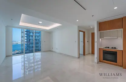 Apartment - 1 Bedroom - 1 Bathroom for sale in Palace Beach Residence Tower 2 - Palace Beach Residence - EMAAR Beachfront - Dubai Harbour - Dubai