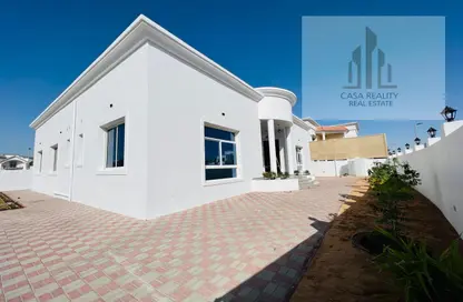 Villa - 4 Bedrooms - 5 Bathrooms for rent in Al Quoz 2 - Al Quoz - Dubai