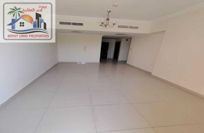 Apartment - 1 Bedroom - 2 Bathrooms for rent in Muwailih Building - Muwaileh - Sharjah