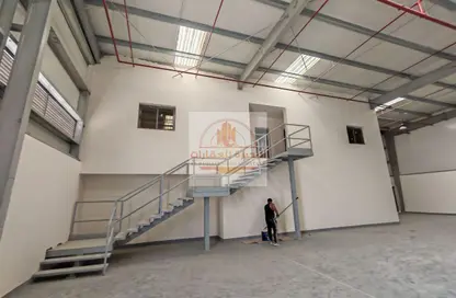 Warehouse - Studio - 3 Bathrooms for rent in Al Sajaa Industrial - Al Sajaa - Sharjah