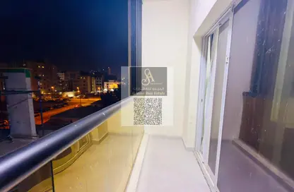شقة - غرفة نوم - 2 حمامات للايجار في مساكن كورنيش عجمان - طريق كورنيش عجمان - عجمان