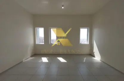Apartment - 4 Bedrooms - 6 Bathrooms for rent in Al Khalidiya - Abu Dhabi