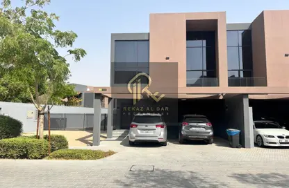 Townhouse - 3 Bedrooms - 5 Bathrooms for rent in Robinia - Masaar - Tilal City - Sharjah