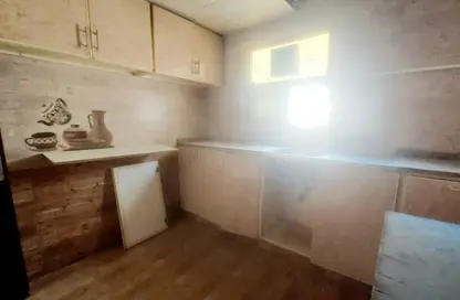 Apartment - 2 Bedrooms - 1 Bathroom for rent in Muwailih Building - Muwaileh - Sharjah