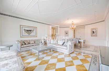 Apartment - 3 Bedrooms - 4 Bathrooms for sale in Palazzo Versace - Culture Village - Dubai