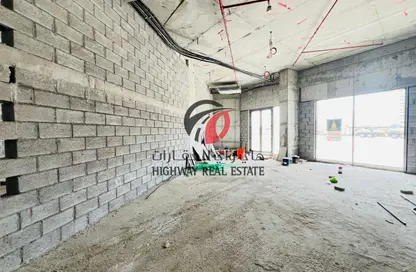 متجر - استوديو - 4 حمامات للايجار في اوك هاوس أرجان - ارجان - دبي