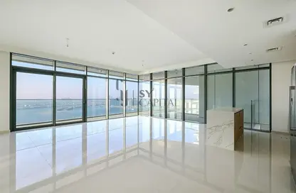 Apartment - 3 Bedrooms - 4 Bathrooms for sale in Beach Vista - EMAAR Beachfront - Dubai Harbour - Dubai