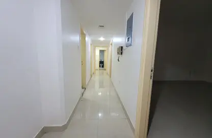 Apartment - 2 Bedrooms - 2 Bathrooms for rent in Global Tower - Electra Street - Abu Dhabi