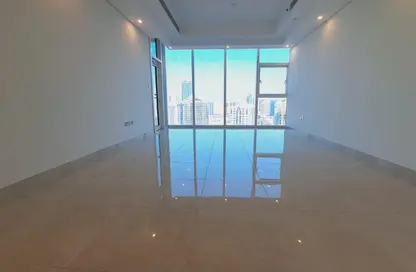 شقة - 2 غرف نوم - 3 حمامات للايجار في وايف تاور - شارع الكورنيش - أبوظبي