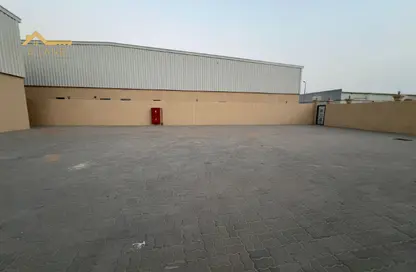 Warehouse - Studio - 2 Bathrooms for rent in Al Sajaa Industrial - Al Sajaa - Sharjah