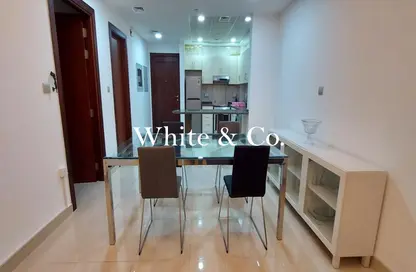 شقة - غرفة نوم - 2 حمامات للبيع في بناية الفؤاد - الفرجان - دبي