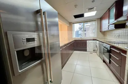 شقة - 2 غرف نوم - 3 حمامات للايجار في برج بن هندي - منخول - بر دبي - دبي