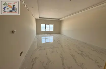 Apartment - 3 Bedrooms - 3 Bathrooms for rent in Corniche Tower - Ajman Corniche Road - Ajman