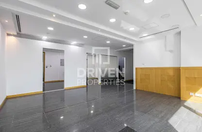 Office Space - Studio for rent in Emaar Business Park Building 4 - Emaar Business Park - Sheikh Zayed Road - Dubai
