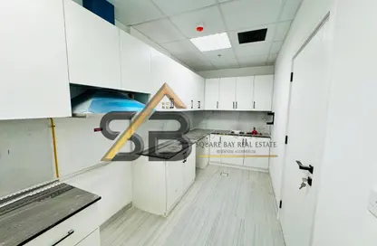 شقة - غرفة نوم - 2 حمامات للايجار في مبني الامير عبدالله - 4 الورسان - الورسان - دبي شقة - غرفة نوم - 2 حمامات للايجار في مبني الامير عبدالله - 4 الورسان - الورسان - دبي