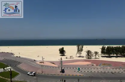 شقة - 3 غرف نوم - 4 حمامات للايجار في مساكن كورنيش عجمان - طريق كورنيش عجمان - عجمان
