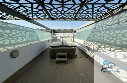 Apartment - 2 Bedrooms - 3 Bathrooms for rent in Oasis 1 - Oasis Residences - Masdar City - Abu Dhabi