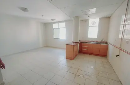 Apartment - Studio - 1 Bathroom for rent in Al Mujarrah - Al Sharq - Sharjah