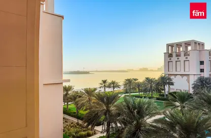 Apartment - 1 Bedroom - 2 Bathrooms for rent in Sarai Apartments - Palm Jumeirah - Dubai