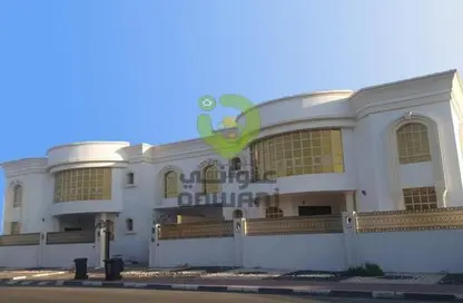Villa - 7+ Bedrooms - 7 Bathrooms for sale in Al Markhaniya - Al Ain
