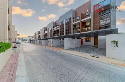 تاون هاوس - 4 غرف نوم - 5 حمامات للايجار في جايد فيلاز - قرية الجميرا سركل - دبي