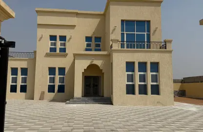 فيلا - 4 غرف نوم - 5 حمامات للايجار في الرفاع - رأس الخيمة