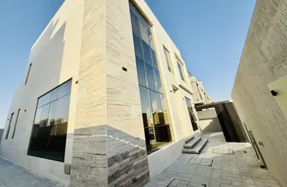 Villa - 4 Bedrooms - 5 Bathrooms for rent in Hoshi - Al Badie - Sharjah