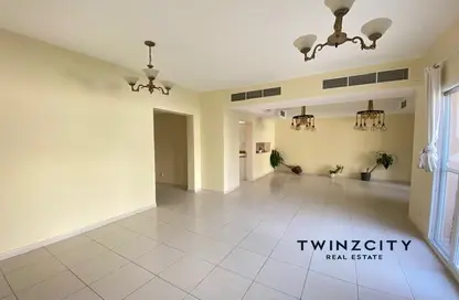 Villa - 3 Bedrooms - 2 Bathrooms for rent in Springs 14 - The Springs - Dubai