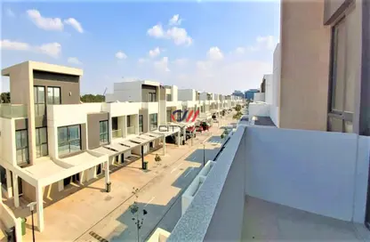 صورة لـ مبنى خارجي فيلا - 5 غرف نوم - 6 حمامات للبيع في فاية حدائق بلووم - بلوم جاردنز - شارع السلام - أبوظبي ، صورة رقم 1
