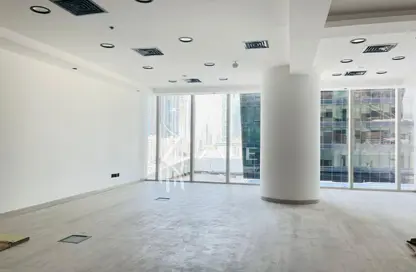 مكتب - استوديو - 1 حمام للايجار في القمة - الخليج التجاري - دبي