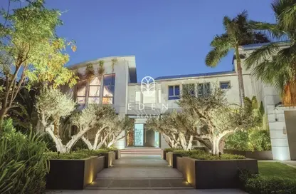 Villa - 6 Bedrooms - 7 Bathrooms for sale in Signature Villas Frond E - Signature Villas - Palm Jumeirah - Dubai