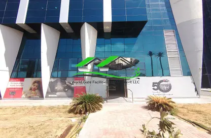 صالة عرض - استوديو للايجار في برج بينونة 2 - شارع الكورنيش - أبوظبي