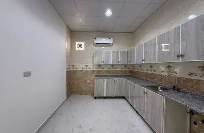 شقة - 2 غرف نوم - 2 حمامات للايجار في مدينة الرياض - أبوظبي