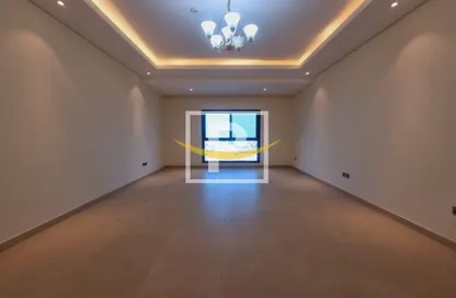 Empty Room image for: Apartment - 1 Bedroom - 2 Bathrooms for rent in Al Hudaiba Mall - Al Hudaiba - Al Satwa - Dubai, Image 1