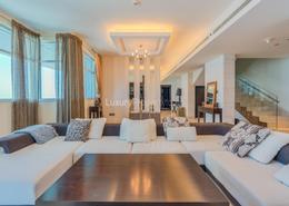Living Room image for: Penthouse - 3 bedrooms - 4 bathrooms for sale in The Torch - Dubai Marina - Dubai, Image 1
