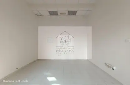 متجر - استوديو للايجار في المجرة - الشرق - الشارقة