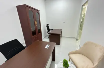 Office Space - Studio - 1 Bathroom for rent in Red Avenue - Al Garhoud - Dubai