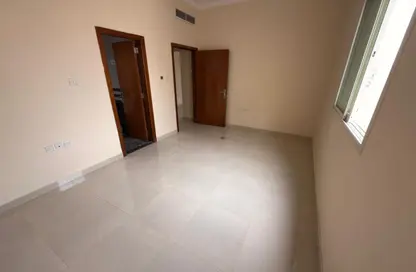 شقة - غرفة نوم - 2 حمامات للايجار في الروضة - عجمان