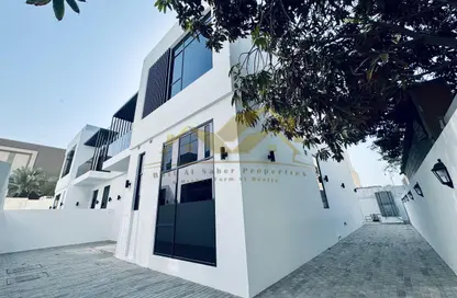 Villa - 6 Bedrooms - 7 Bathrooms for rent in Jumeirah 1 Villas - Jumeirah 1 - Jumeirah - Dubai