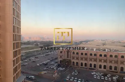 شقة - 3 غرف نوم - 4 حمامات للايجار في يونايتد سكوير - الخالدية - أبوظبي